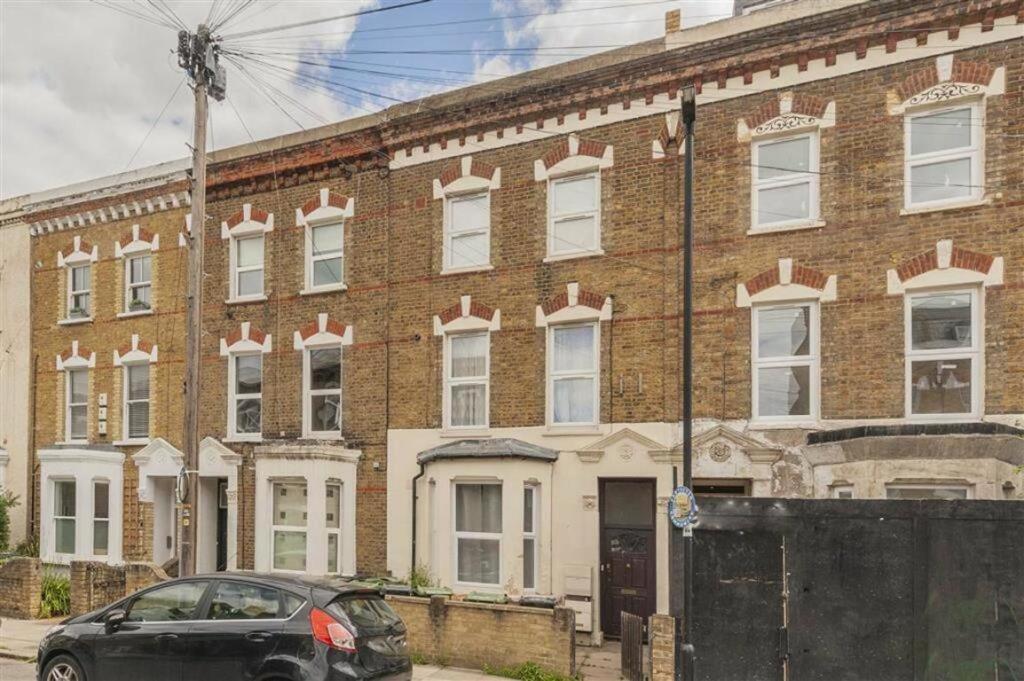 Lovely 2 Bedroom Garden Flat In Londra Exterior foto