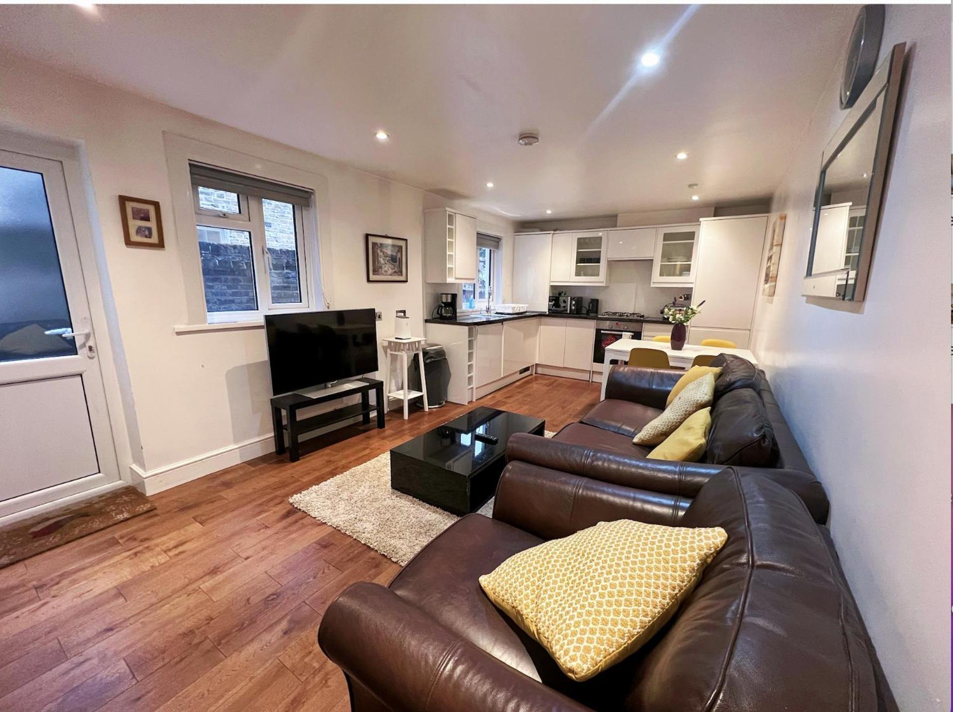 Lovely 2 Bedroom Garden Flat In Londra Exterior foto