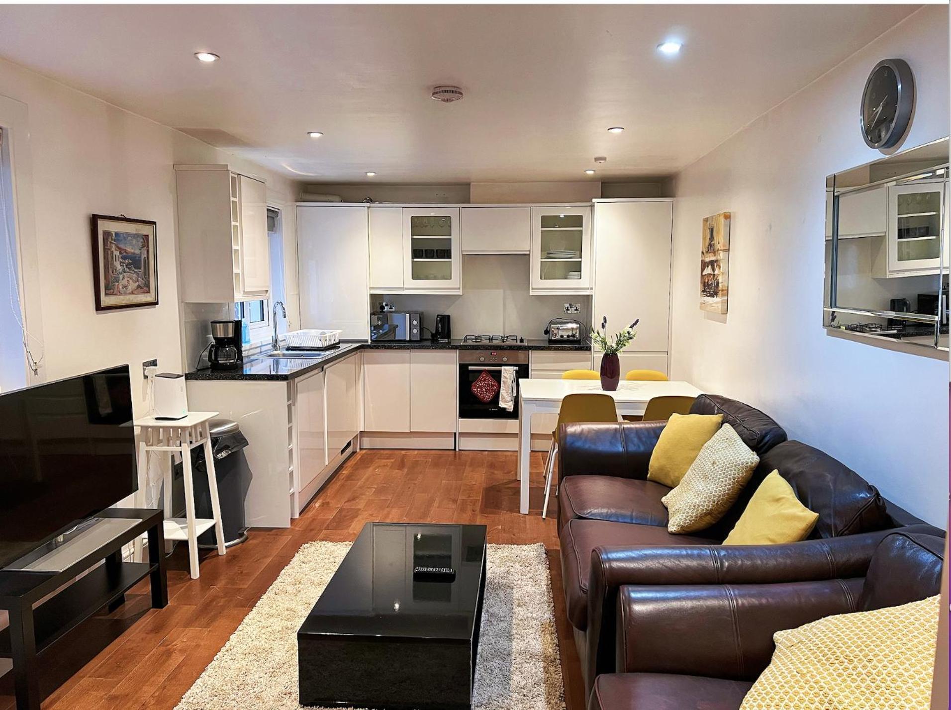 Lovely 2 Bedroom Garden Flat In Londra Exterior foto